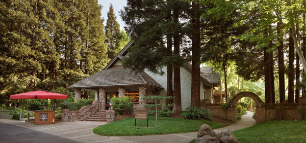 Harvest Inn, Peju celebrates summer Harvest Inn, Peju celebrates summer